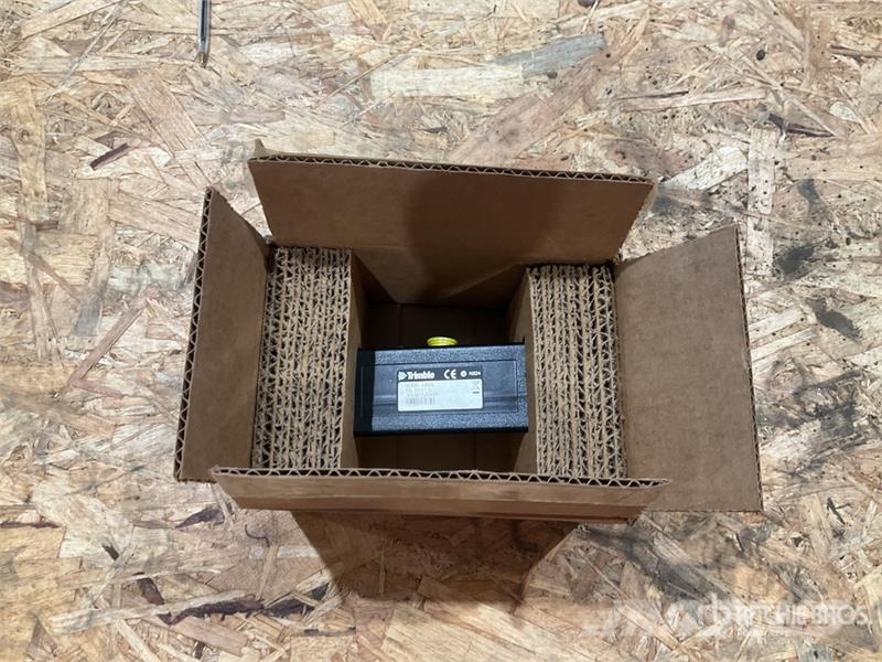 Quantity of (1) Trimble LB400 Lightbar (Unused) Instrumente, Mess- und Automatisierungsausrüstung