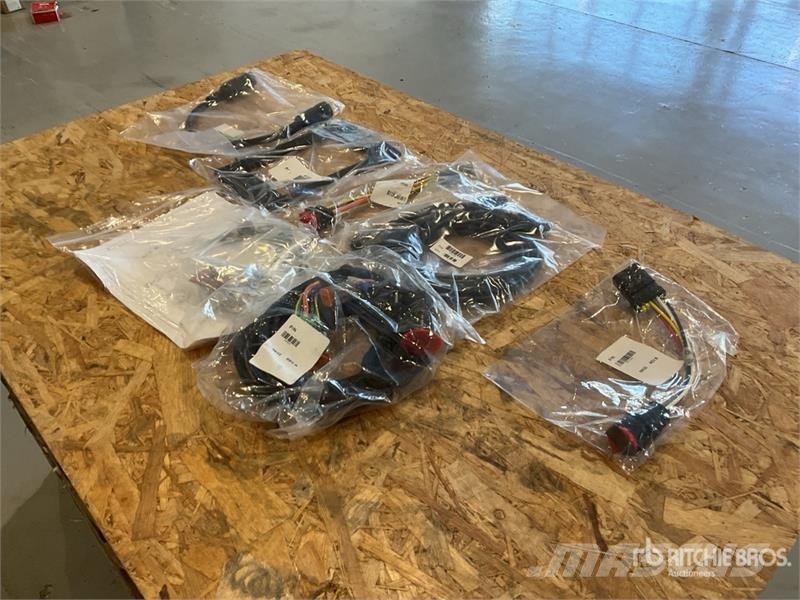  Quantity of (1) Trimble Subkit - CAT Dozer D6T T4I Instrumenti, mērīšanas un automatizācijas iekārtas