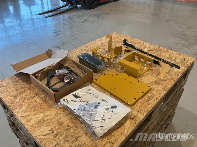Quantity of (1) Trimble - Base, Cat Dozer D6T T4F Instruments, measuring and automation equipment