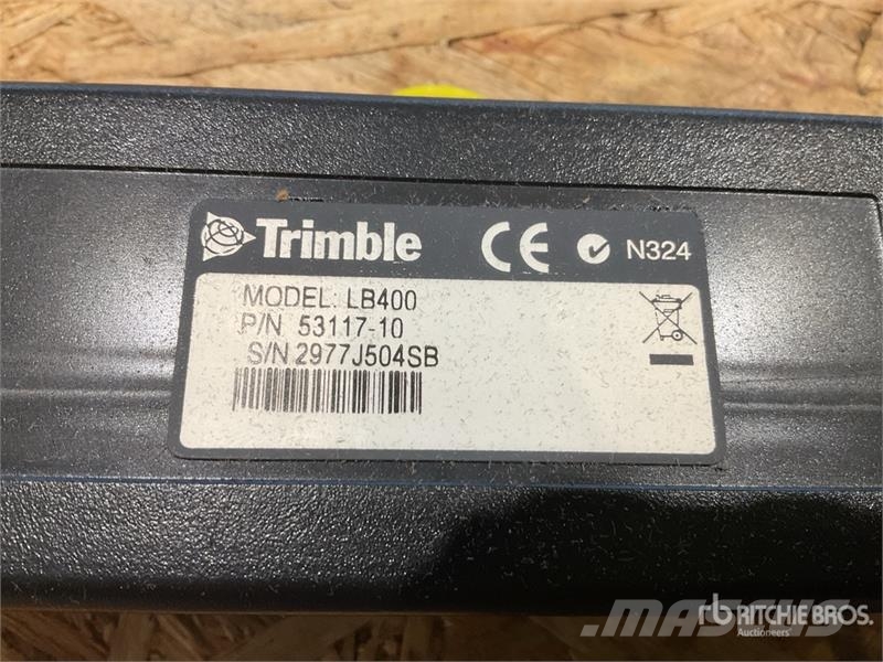 Quantity of (1) Trimble LB400 Lightbar (Unused) Instrumente, Mess- und Automatisierungsausrüstung