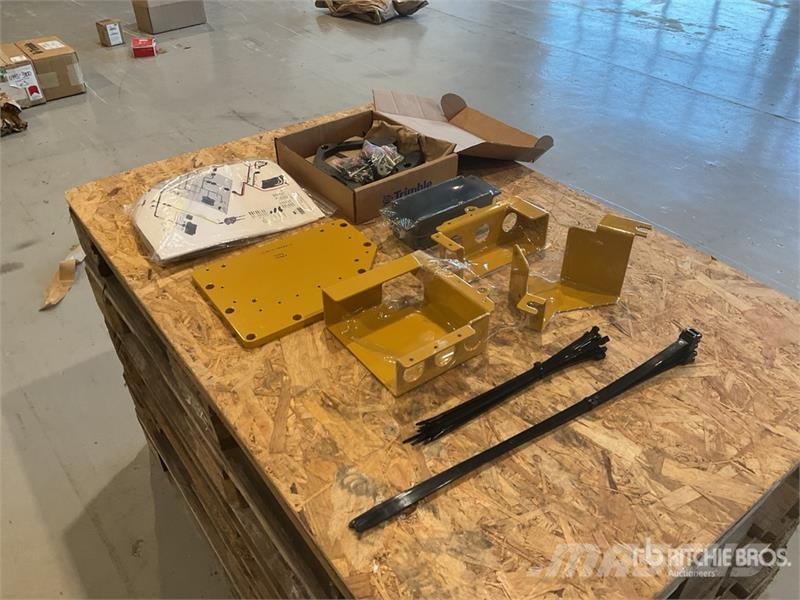 Quantity of (1) Trimble - Base, Cat Dozer D6T T4F Instruments, measuring and automation equipment