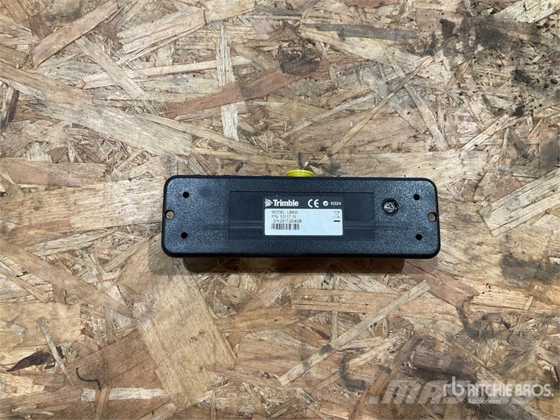 Quantity of (1) Trimble LB400 Lightbar (Unused) Instrumente, Mess- und Automatisierungsausrüstung