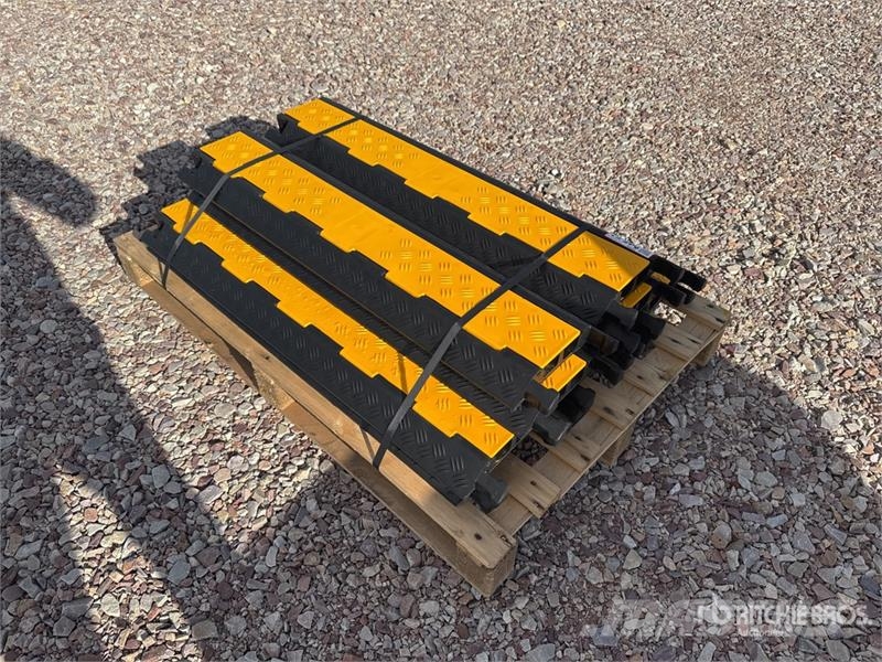 Quantity of (10) 2 Channel Cable Bridge (Unused) Gradbeništvo - drugo