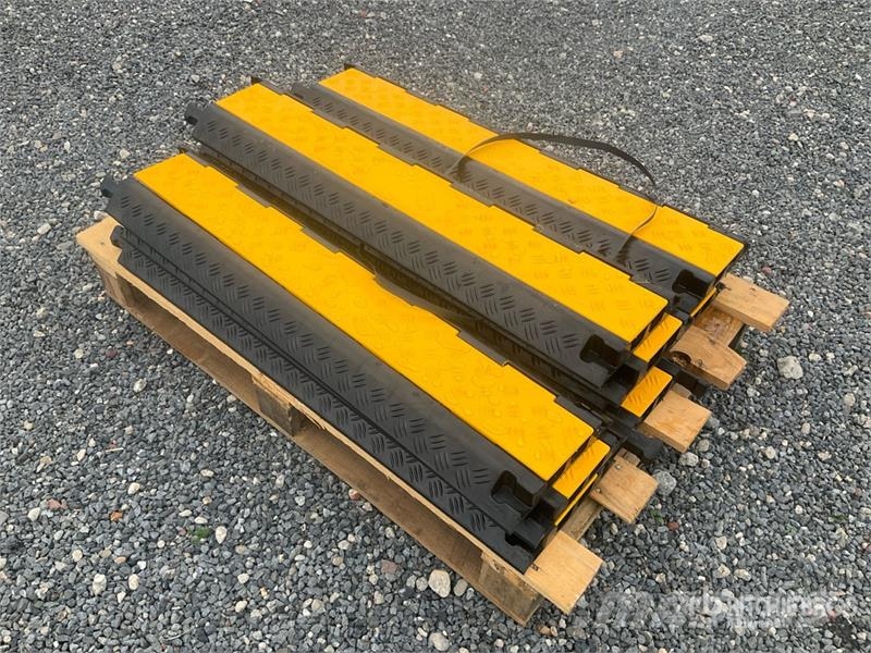 Quantity of (10) Bauer 2 Channel Industrial Cable Ostale komponente