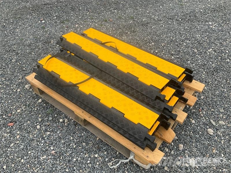 Quantity of (10) Bauer 2 Channel Industrial Cable Ostale komponente
