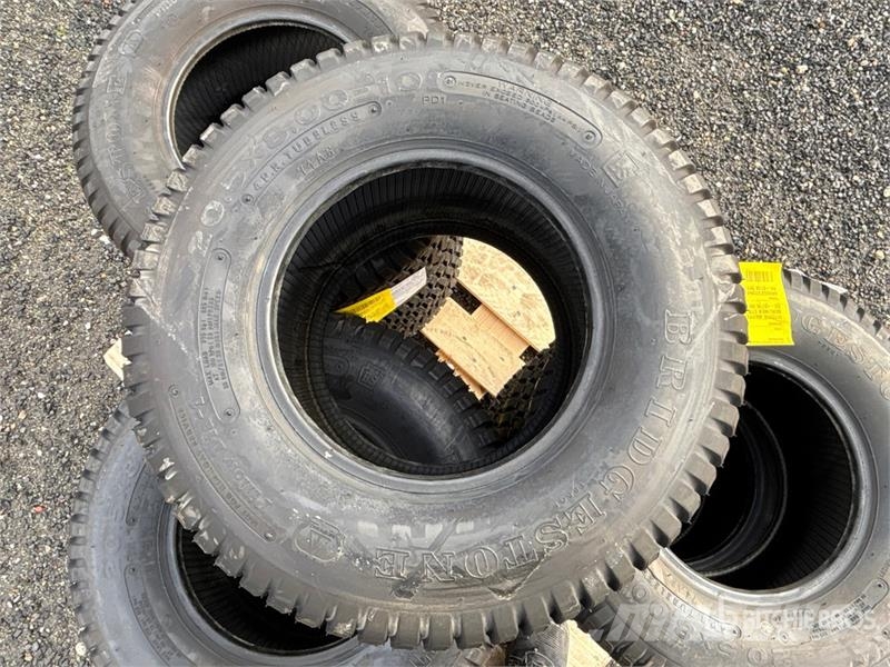 Quantity of (10) Bridgestone 20.5x8.00-10 Tires Gume, točkovi i felne