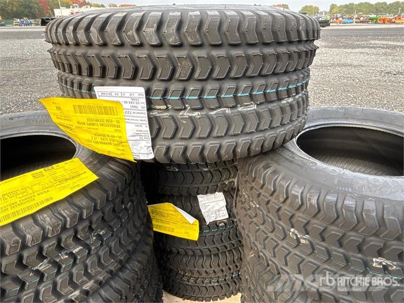 Quantity of (10) Bridgestone 20.5x8.00-10 Tires Gume, točkovi i felne