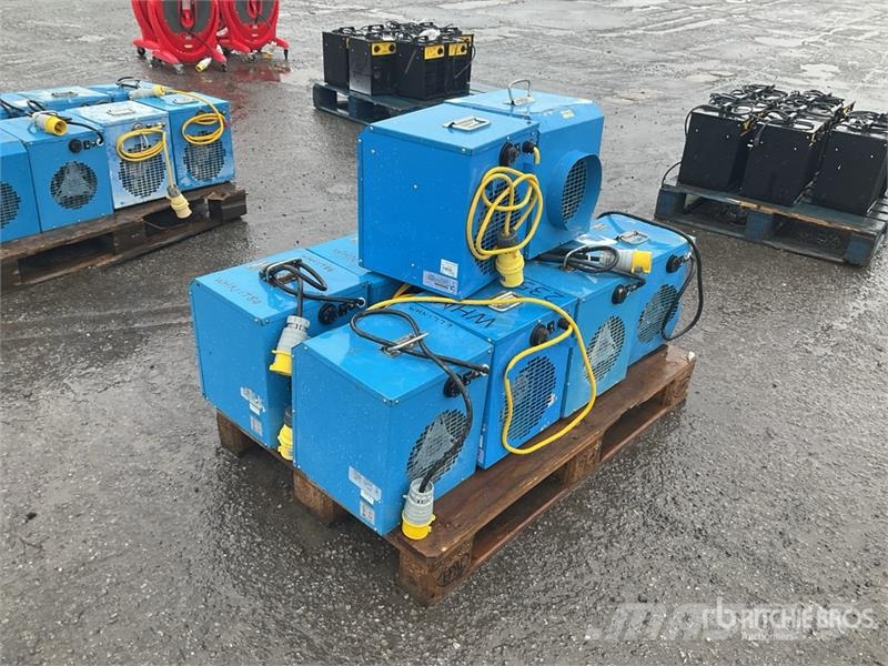  Quantity of (10) Space Heater معدات التسخين والإذابة