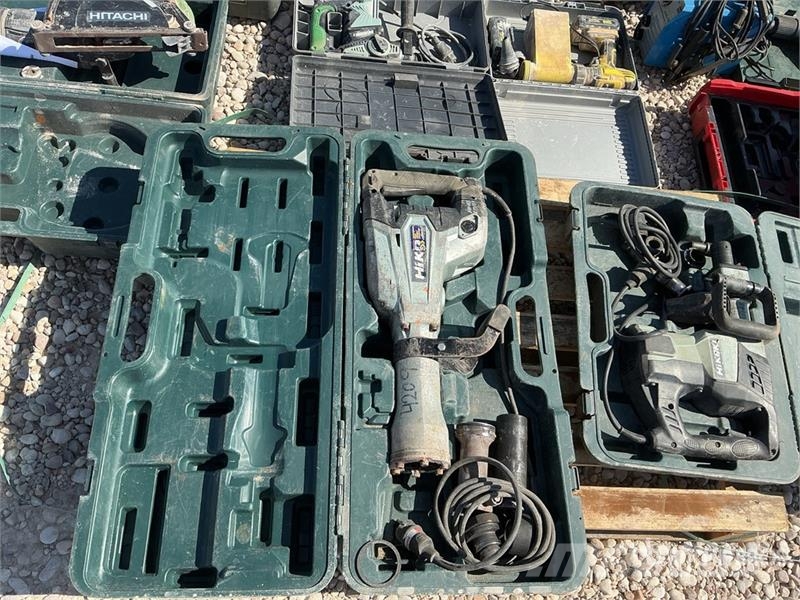  Quantity of (12) Electric Demolition Breaker Плуги