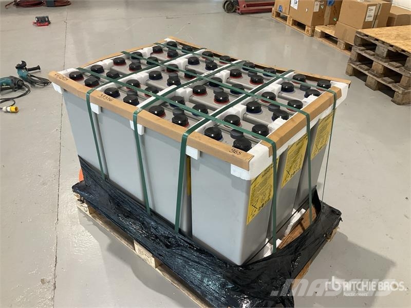 Quantity of (12) GNB Industrial Power Sonnenschein مكونات أخرى