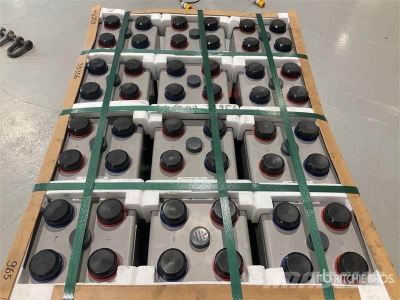  Quantity of (12) GNB Industrial Power Sonnenschein مكونات أخرى