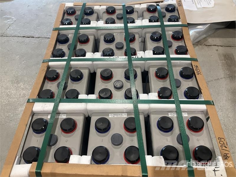 Quantity of (12) GNB Industrial Power Sonnenschein Other components