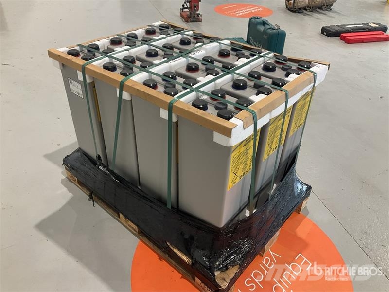  Quantity of (12) GNB Industrial Power Sonnenschein مكونات أخرى