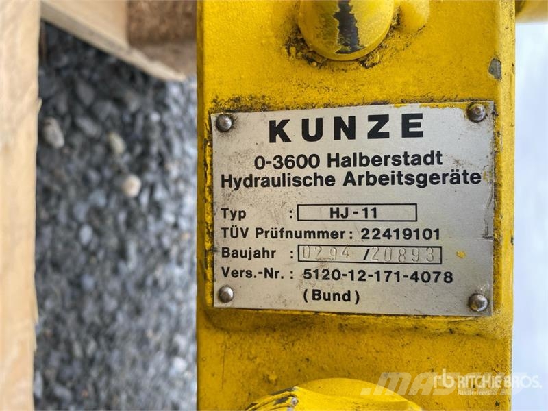 Quantity of (2) 10t Hydraulic Winch Lyftblock, vinschar och materialhissar