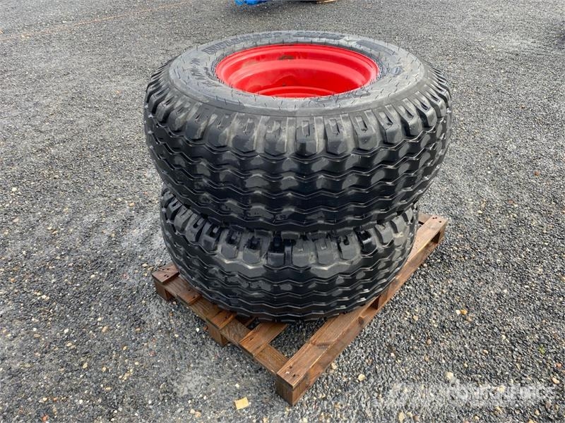 Quantity of (2) 16.0/70-20AW12PR Tires Gume, točkovi i felne