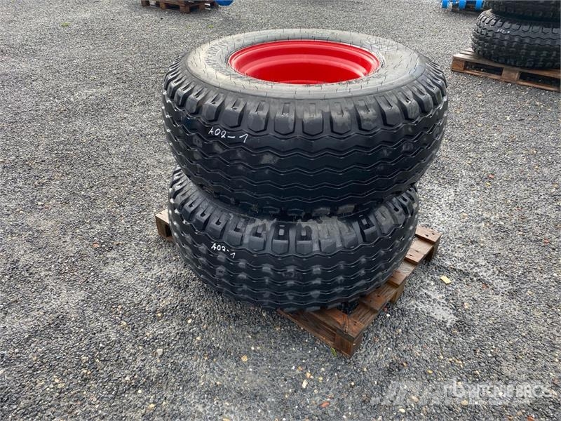 Quantity of (2) 16.0/70-20AW12PR Tires Gume, točkovi i felne