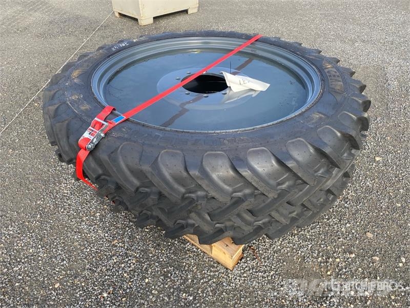  Quantity of (2) 300/95R46 Tires الإطارات والعجلات والحافات