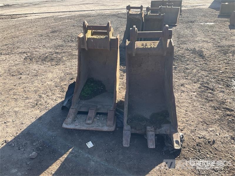  Quantity of (2) 560 mm Digging Excavator Bucket Buckets