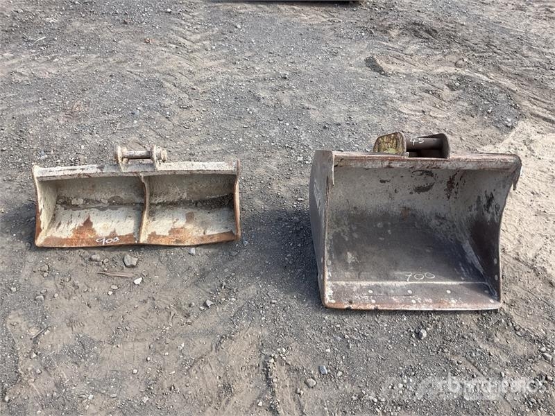 Quantity of (2) 750mm Digging & 900mm Cleanup Exca Godet