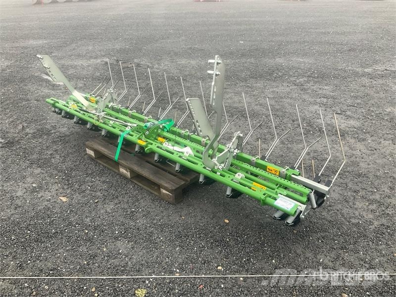 Quantity of (2) Amazone 3000 mm Spring Tine Harrow Agriculture - Autres