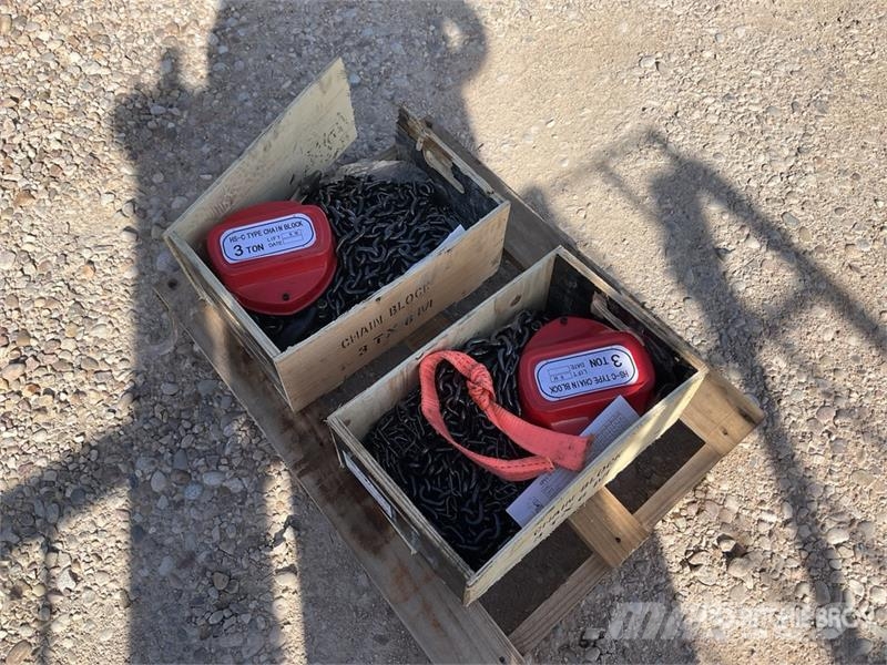 Quantity of (2) ARPH Hand Chain Hoist (Unused) Otros componentes