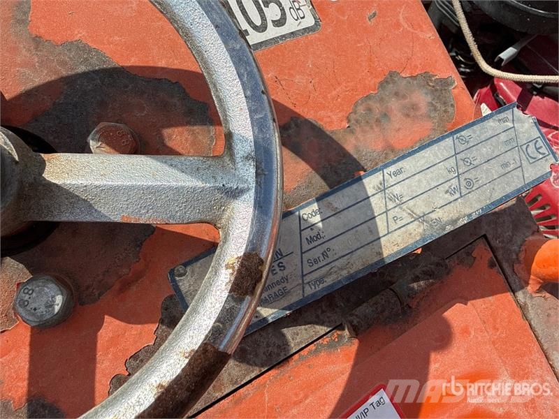 Quantity of (2) Asphalt Cutter Запчастини до асфальтної техніки