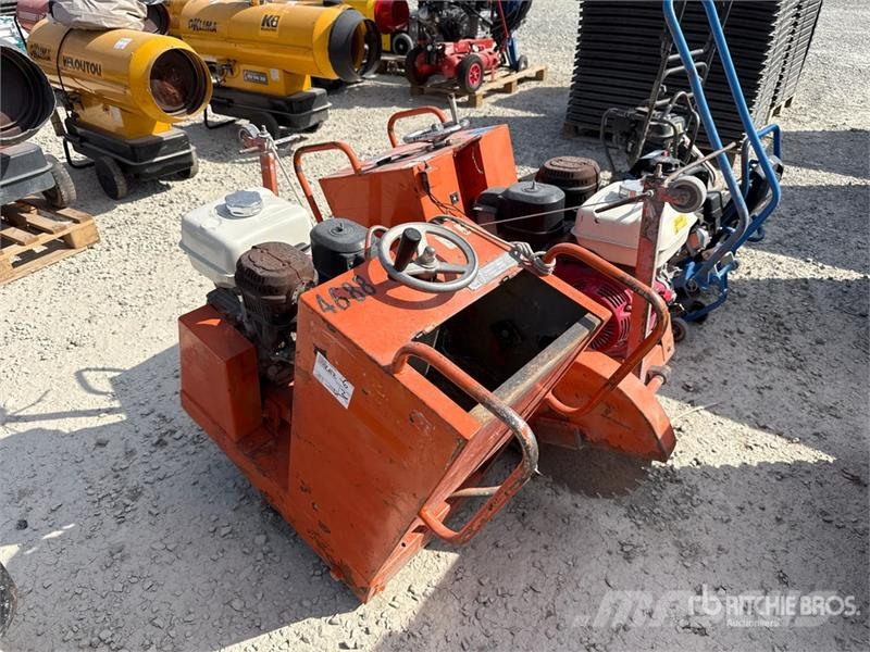Quantity of (2) Asphalt Cutter Запчастини до асфальтної техніки