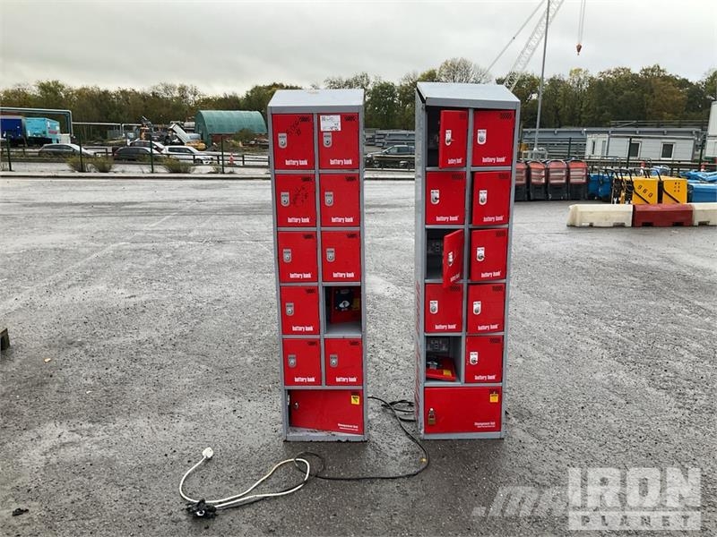 Quantity of (2) Battery Bank Tool Cabinet Maszyny budowlane - Inne