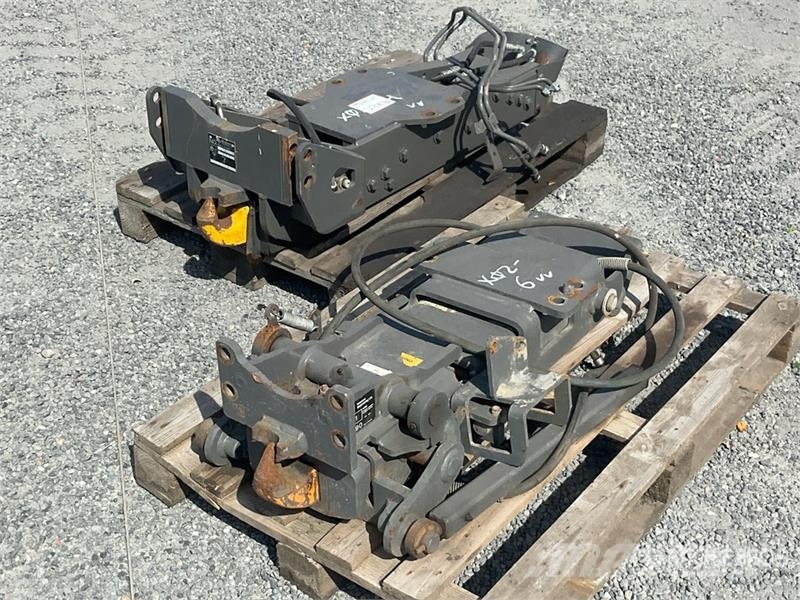 Quantity of (2) Bill Bennett Pick UP Hitch - Fits Otra maquinaria agrícola