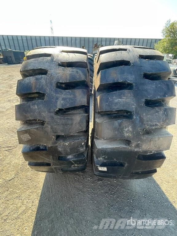  Quantity of (2) Bridgestone 29.5R25 Tires (Unused) Reifen