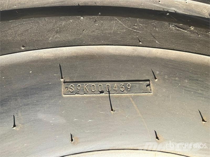  Quantity of (2) Bridgestone 29.5R25 Tires (Unused) Reifen