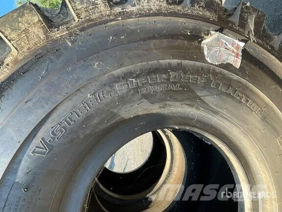  Quantity of (2) Bridgestone 29.5R25 Tires (Unused) Reifen