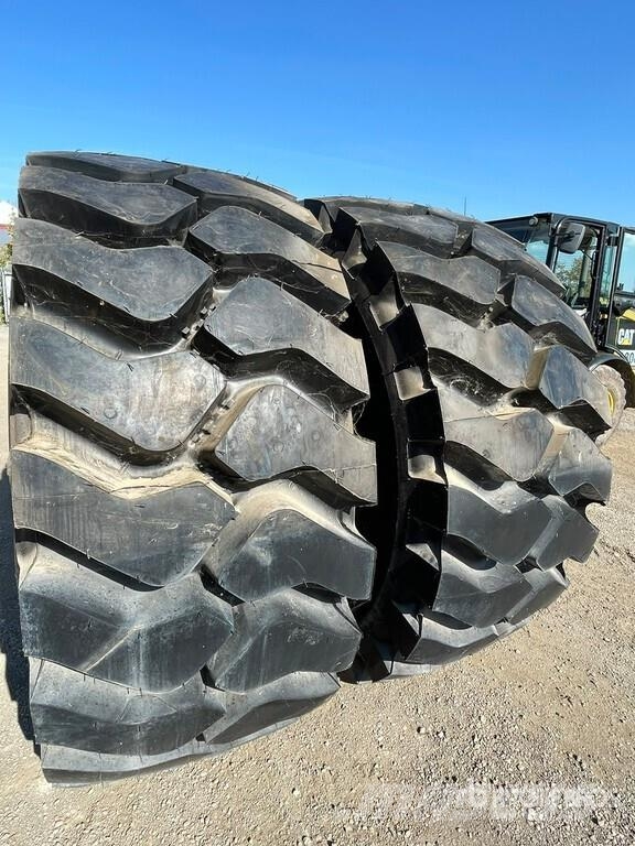  Quantity of (2) Bridgestone 29.5R25 Tires (Unused) Reifen