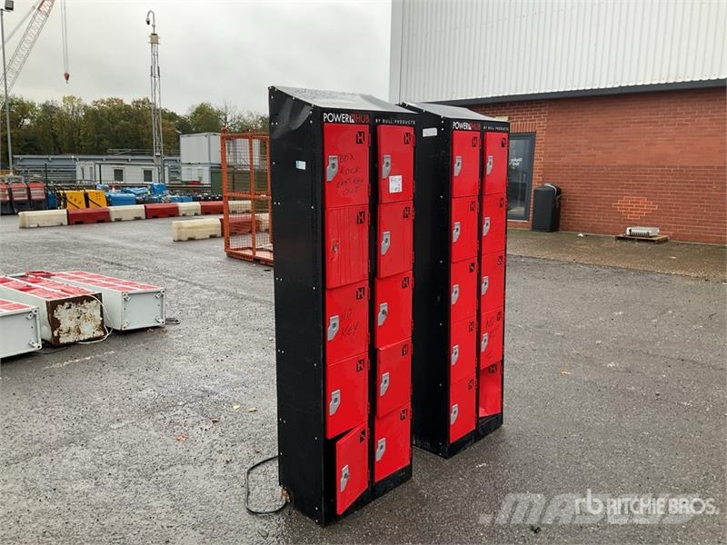 Quantity of (2) Bull PowerHub Tool Cabinet Maszyny budowlane - Inne
