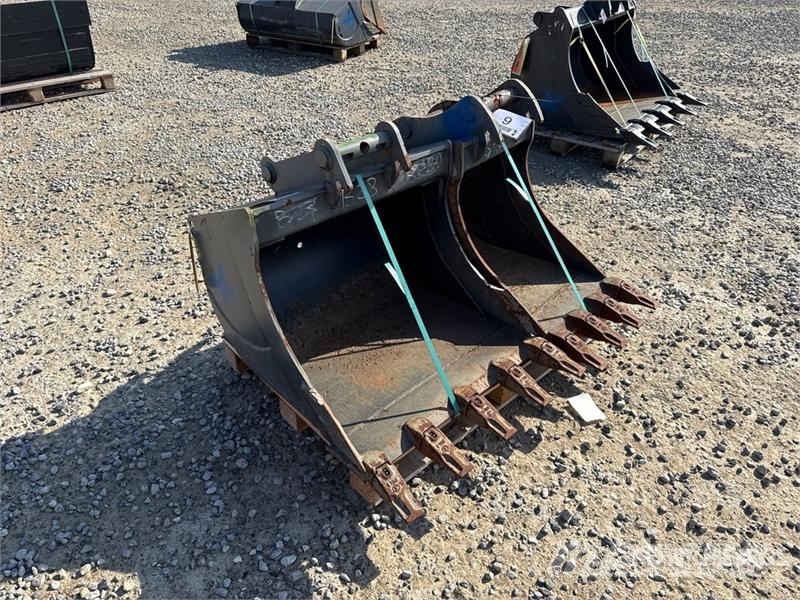  Quantity of (2) Cangini Digging Excavator Bucket دلاء