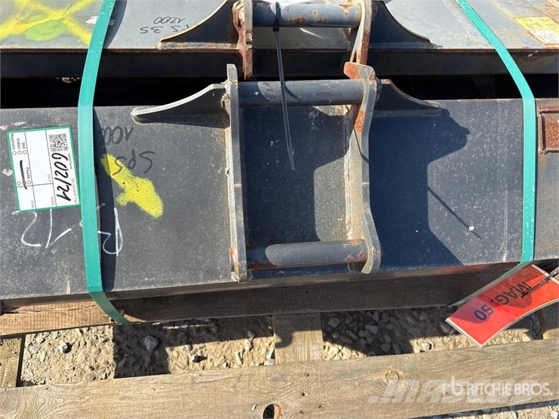  Quantity of (2) Cangini Cleanup Excavator Bucket دلاء