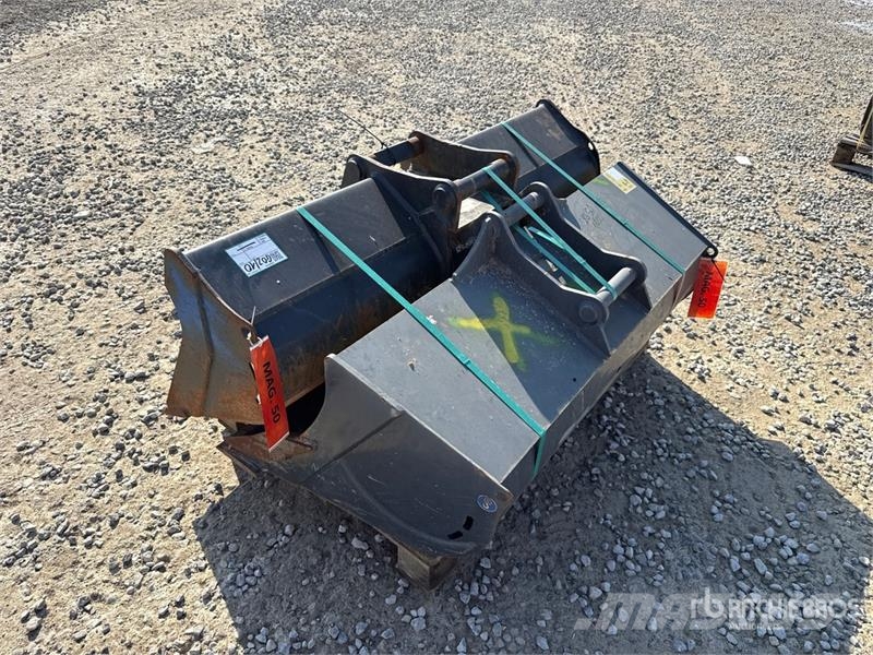  Quantity of (2) Cangini Cleanup Excavator Bucket دلاء