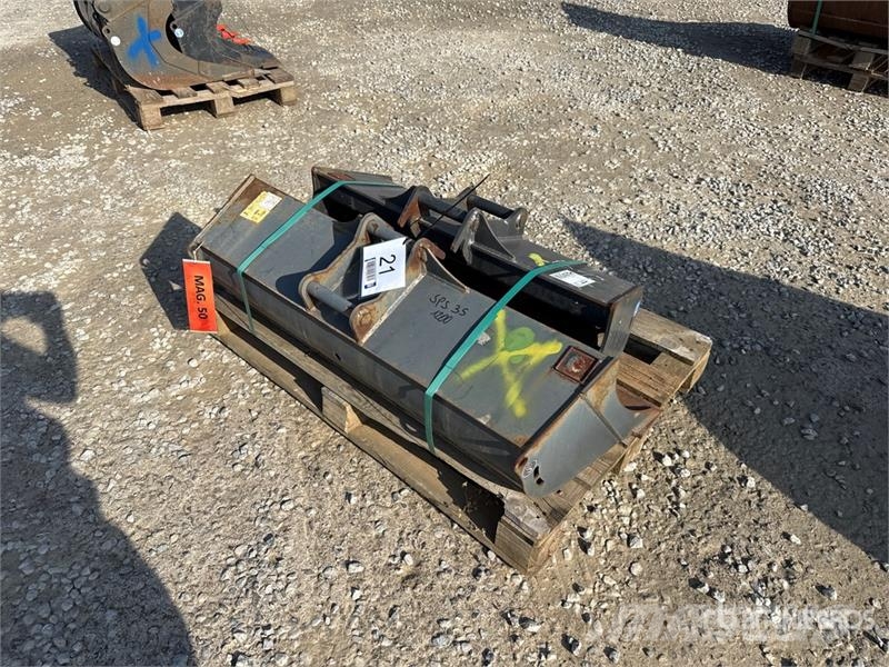  Quantity of (2) Cangini Cleanup Excavator Bucket دلاء