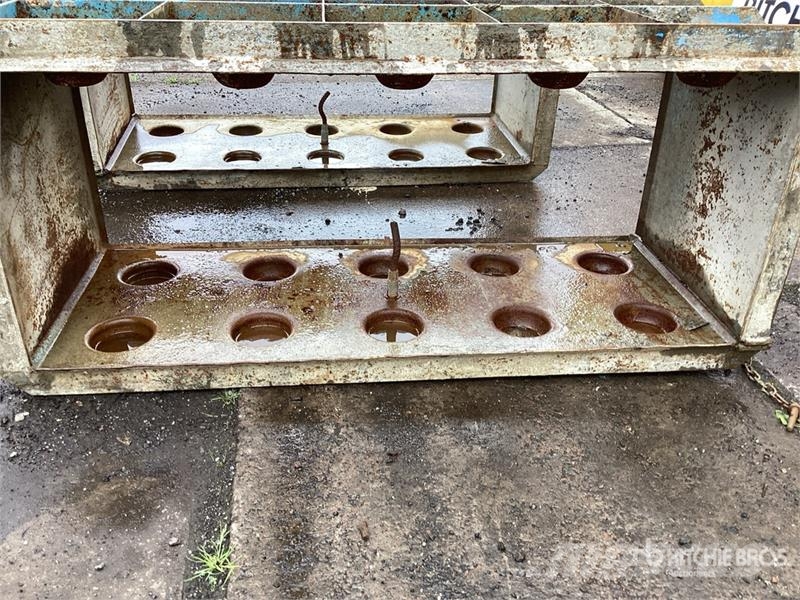  Quantity of (2) Concrete Block Mould Sonstige Baumaschinen