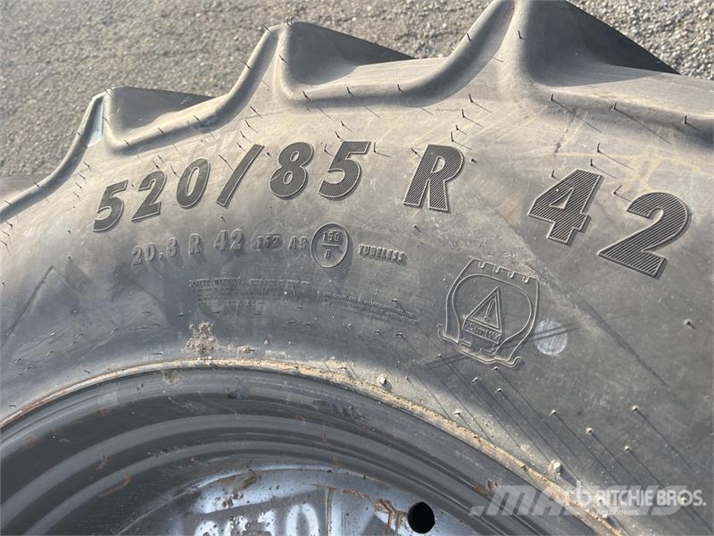 Quantity of (2) Continental  520/85 R42 Wheels Gume, točkovi i felne