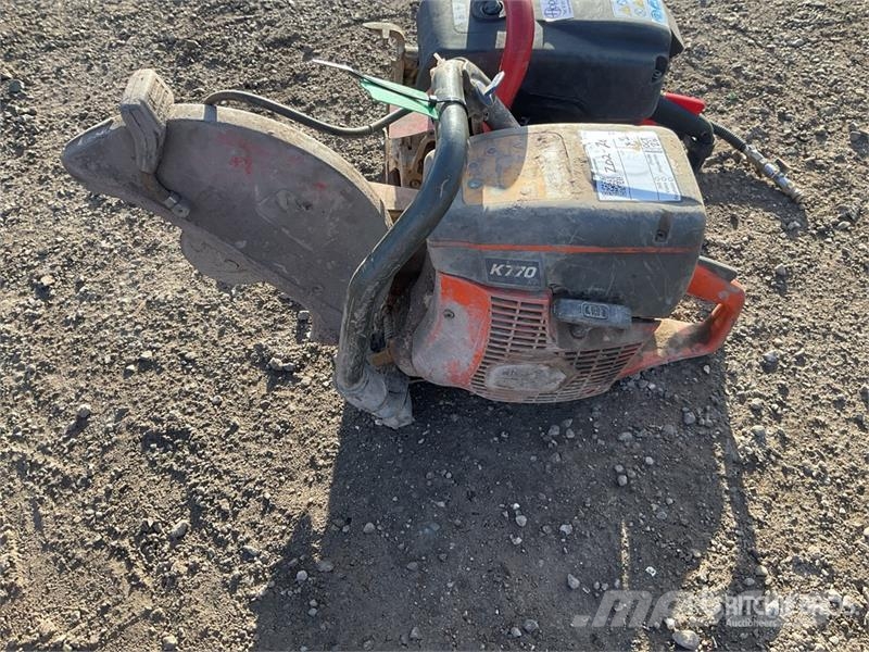  Quantity of (2) Cut-Off Saw مكونات أخرى