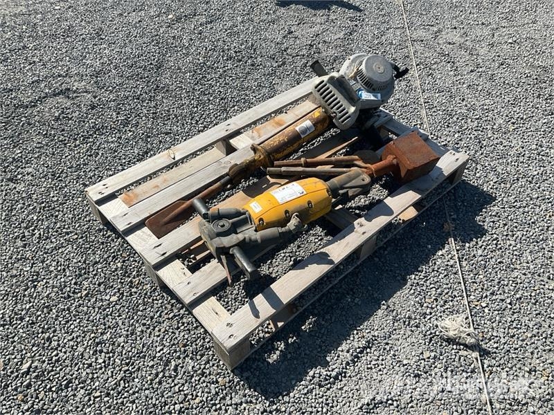 Quantity of (2) Demolition Breaker Beitelploeg