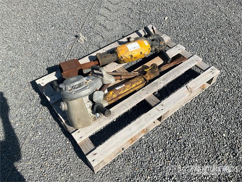 Quantity of (2) Demolition Breaker Beitelploeg