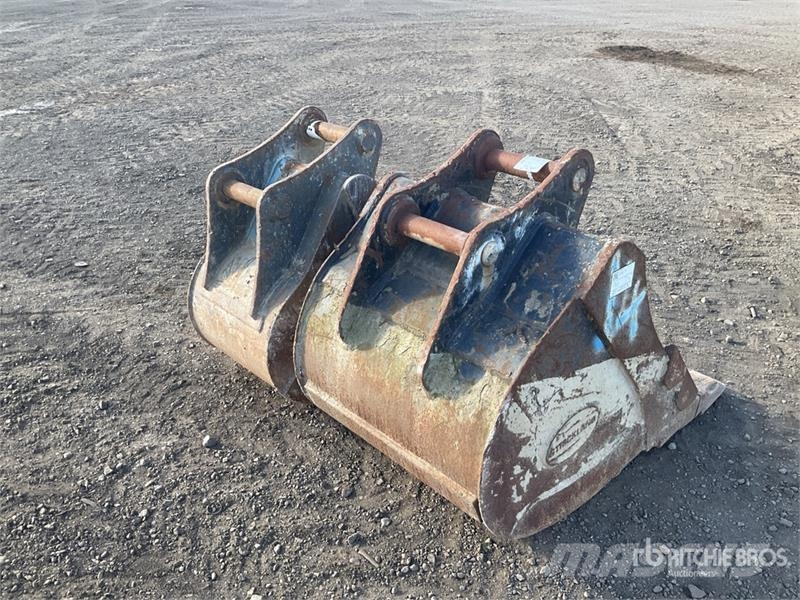 Quantity of (2) Digging Excavator Bucket - Fits 13 Buckets