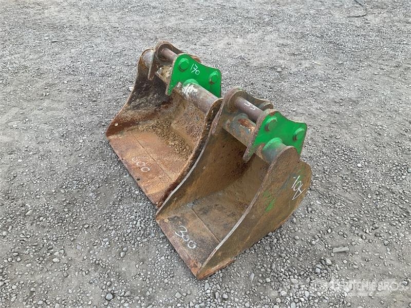 Quantity of (2) Digging 600mm 300mm Excavator Buck Kašike / Korpe