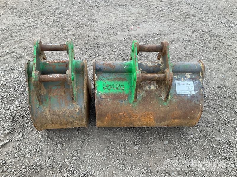 Quantity of (2) Digging 600mm 300mm Excavator Buck Kašike / Korpe
