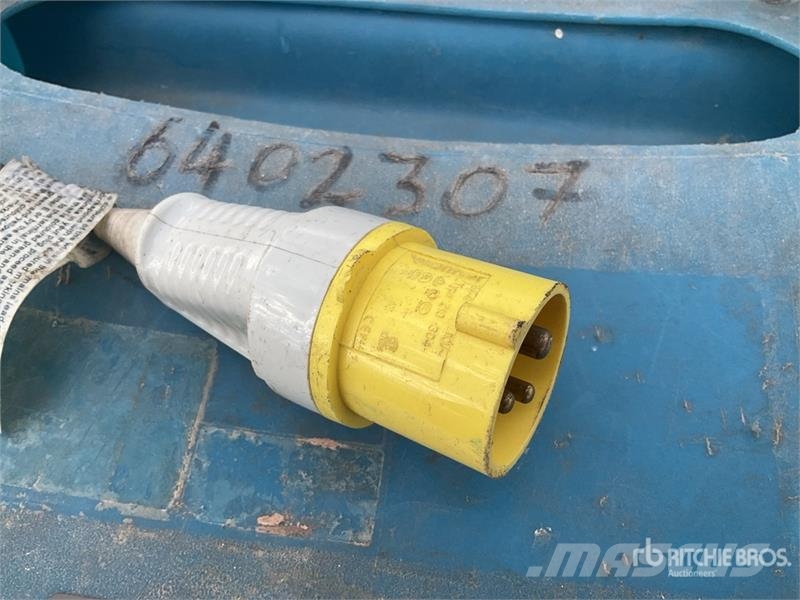  Quantity of (2) Dri-Eaz BD1000 Dehumidifier Інше обладнання