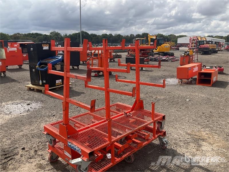 Quantity of (2) Eazytools Material Rack Andere Zubehörteile