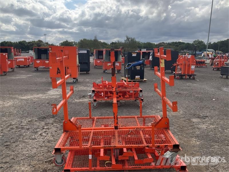 Quantity of (2) Eazytools Material Rack Andere Zubehörteile