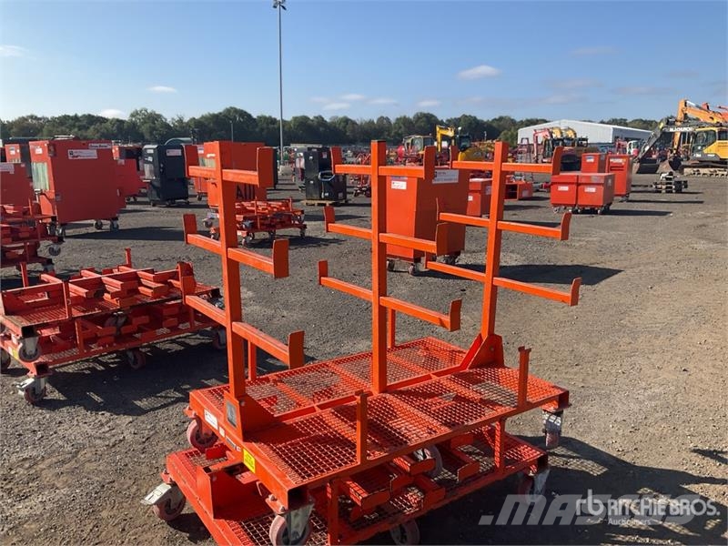 Quantity of (2) Eazytools Material Rack Andere Zubehörteile